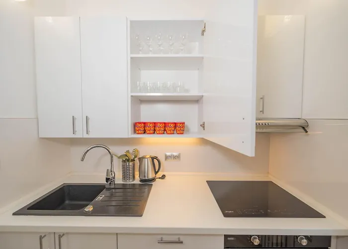 4 Bob's - 3 Bedrooms, King Size Beds * Praha
