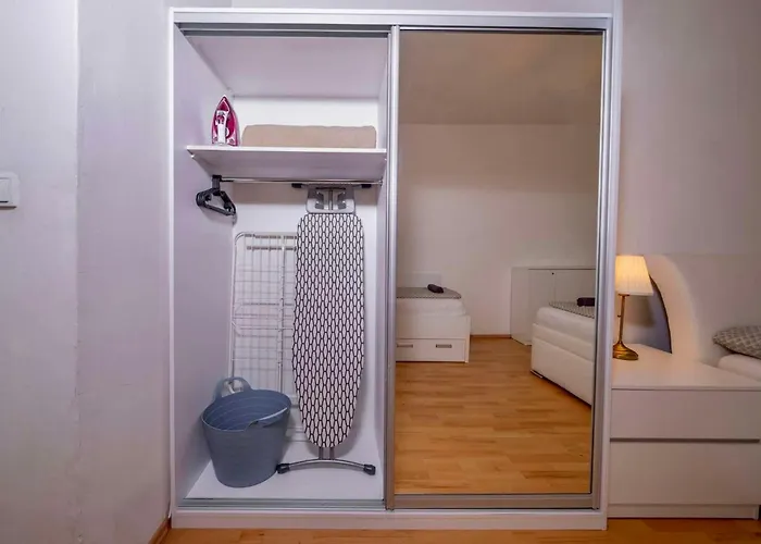 4 Bob's - 3 Bedrooms, King Size Beds *