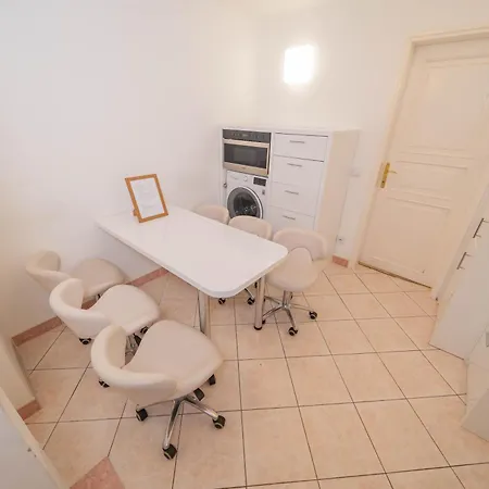 4 Bob's - 3 Bedrooms, King Size Beds Apartman *