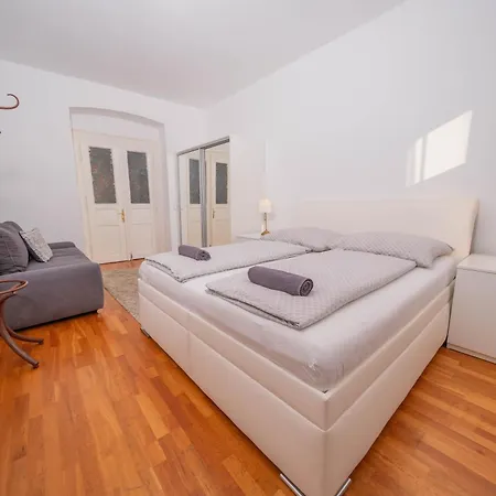 4 Bob's - 3 Bedrooms, King Size Beds Apartman *