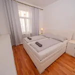 Appartement 4 Bob's - 3 Bedrooms, King Size Beds *